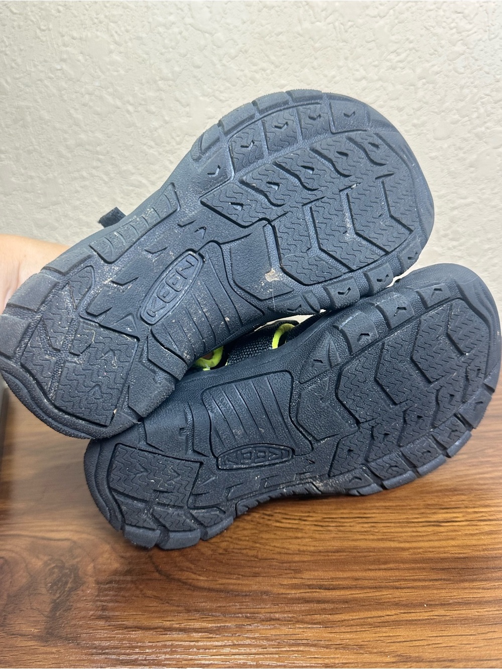 KEEN Newport H2 Kids Sandals Size 13 Black Lime Green Hiking Water Shoes 1009965 - Picture 12 of 12